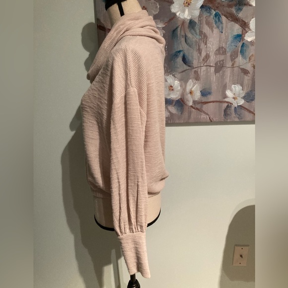 Express Ribbed Cowl Neck Banded Bottom - Picture 5 of 6